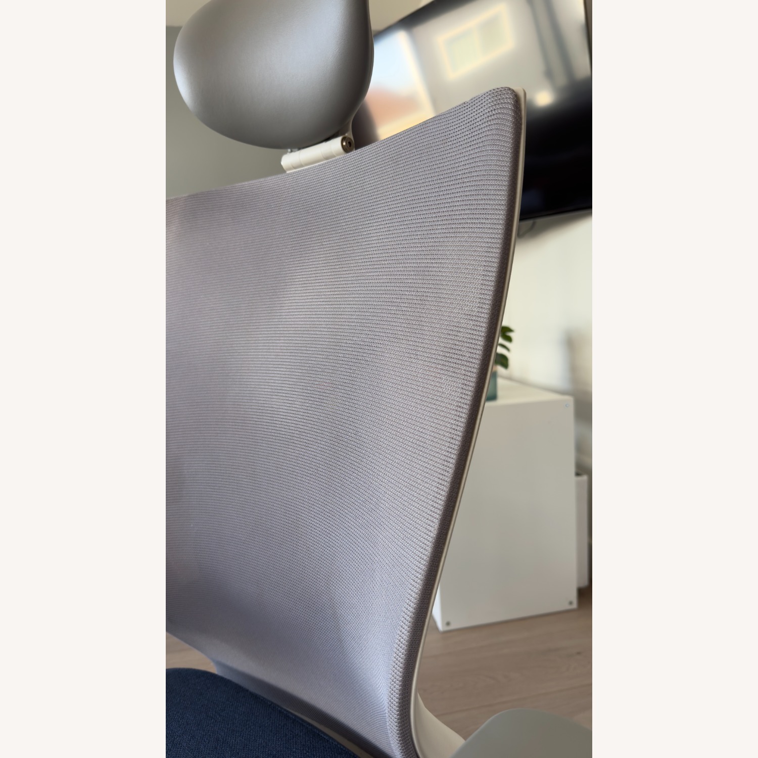 Sidz White and Blue Fabric Office Chair - image-6