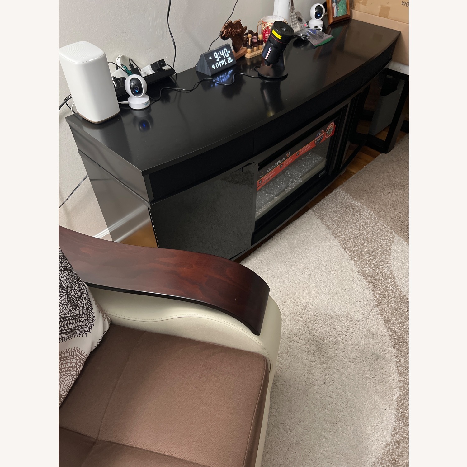 Classic Flame Bluetooth Media Storage - image-3