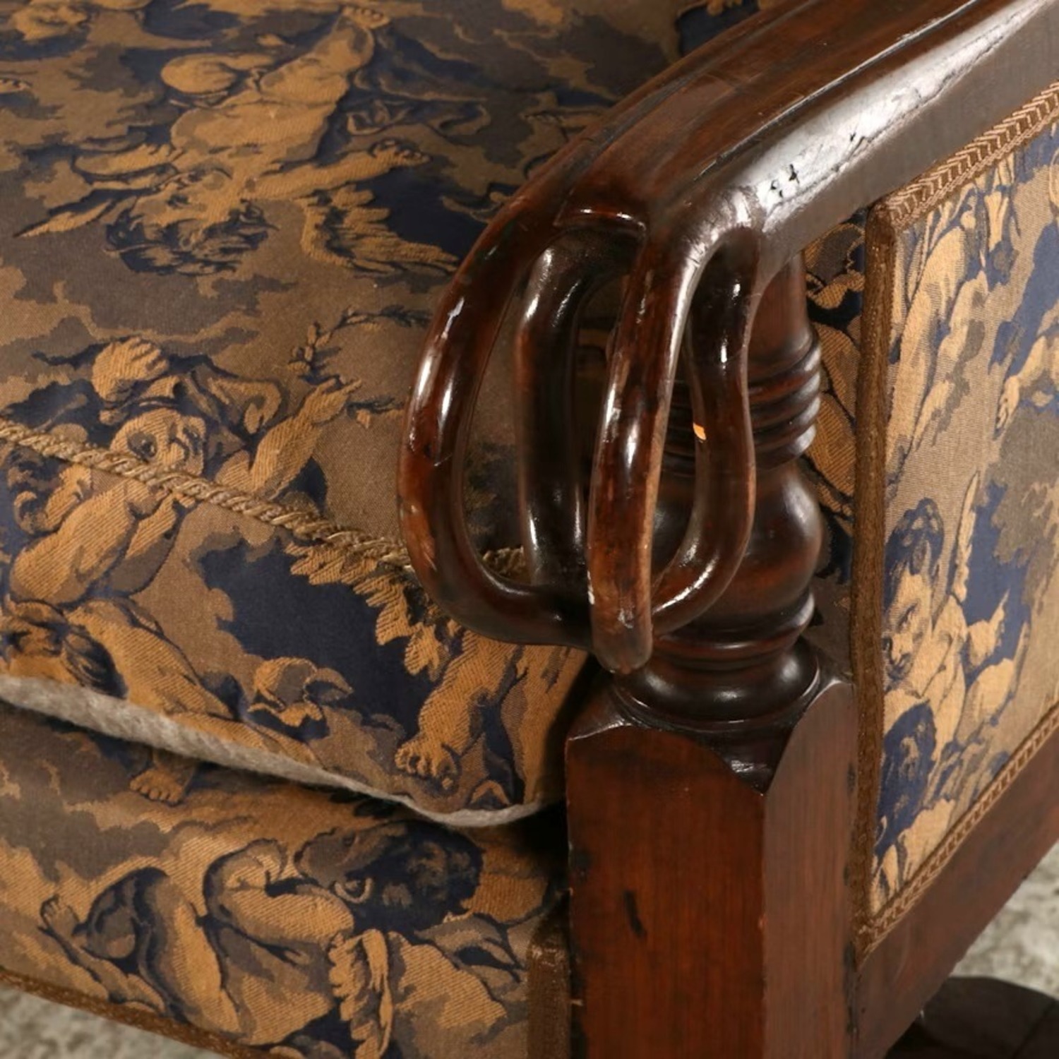 Vintage/Antique 3+ Seater Sofa - image-7