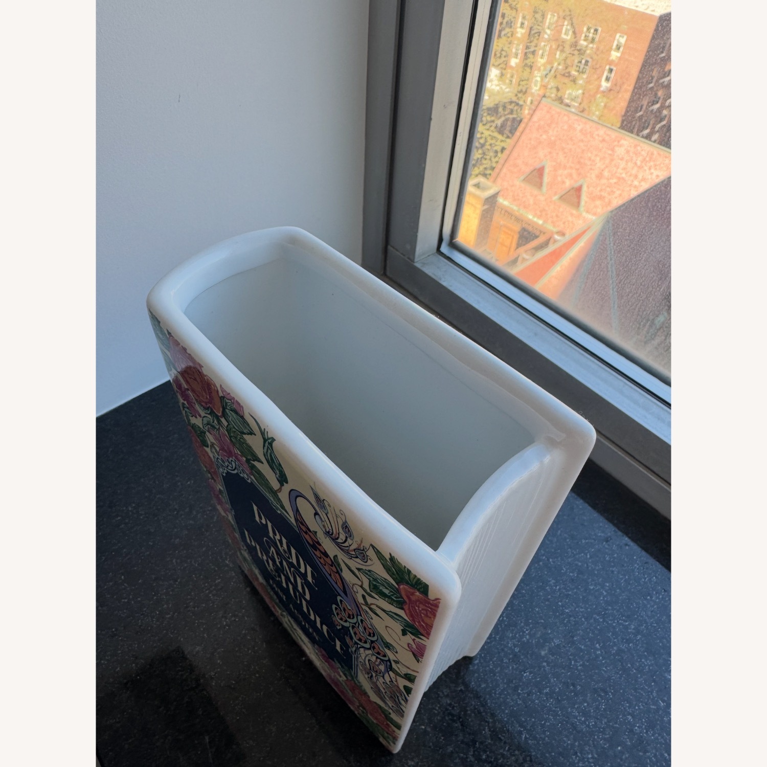 Book Vase - image-3