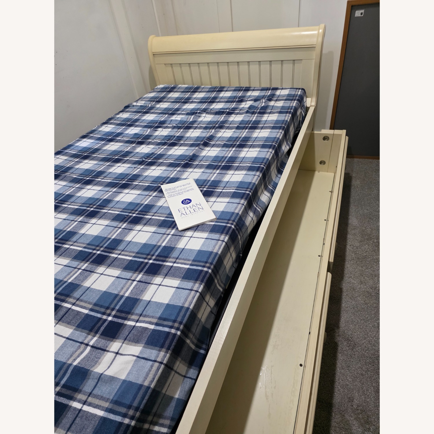 Ethan Allen Jamie White Wood Twin Bed - image-2