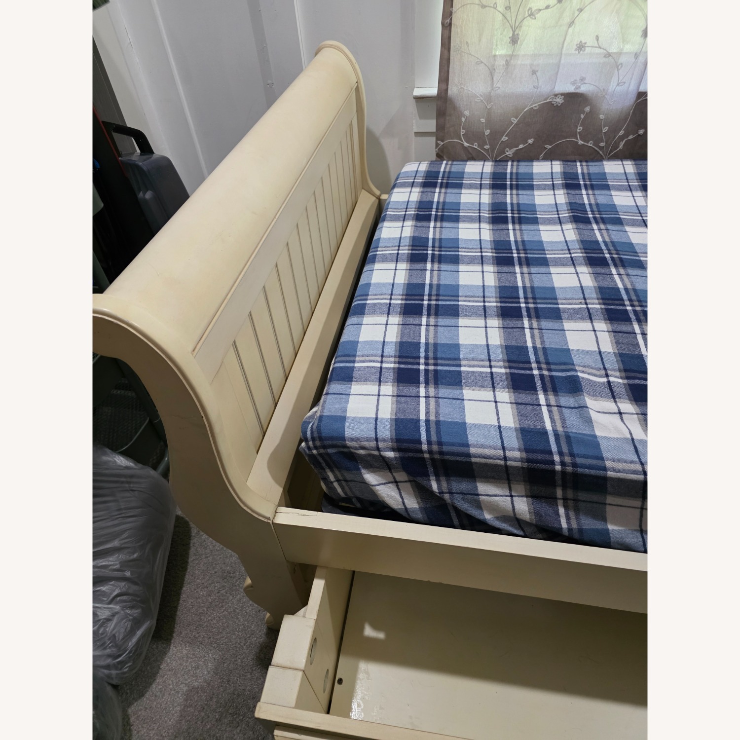 Ethan Allen Jamie White Wood Twin Bed - image-5