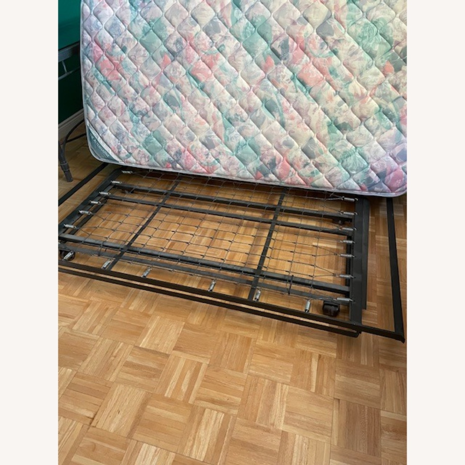 Twin Daybed With Trundle  - image-4