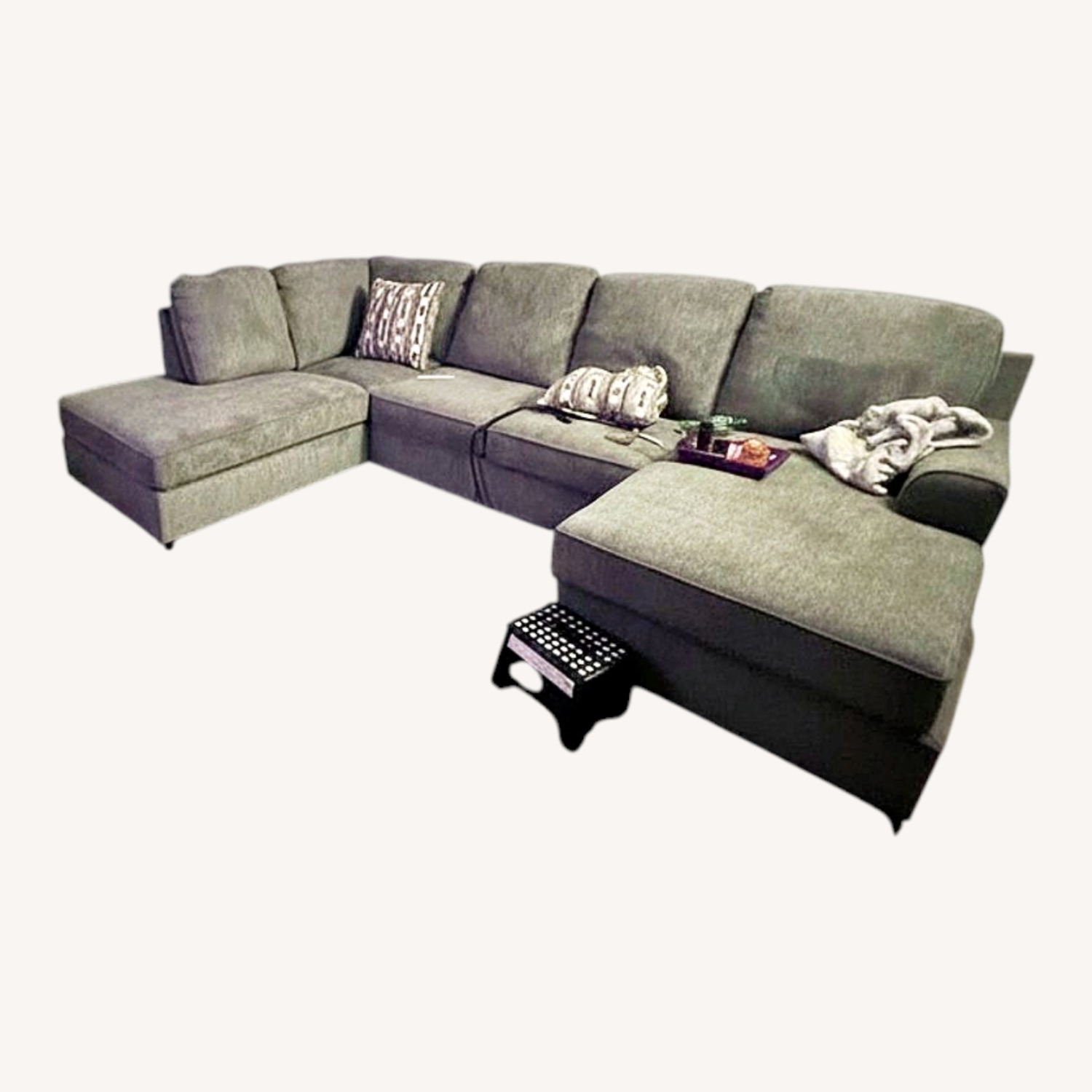 Ashley Furniture Dark Gray 2 Piece Sectional - image-5