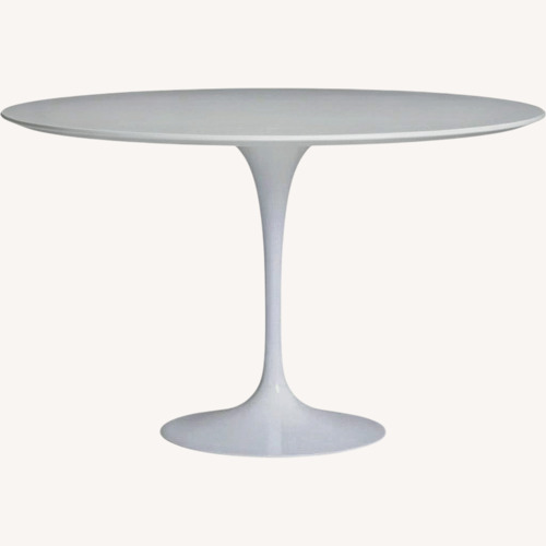 Used Knoll Saarinen Round Dining Table 47" White for sale on AptDeco