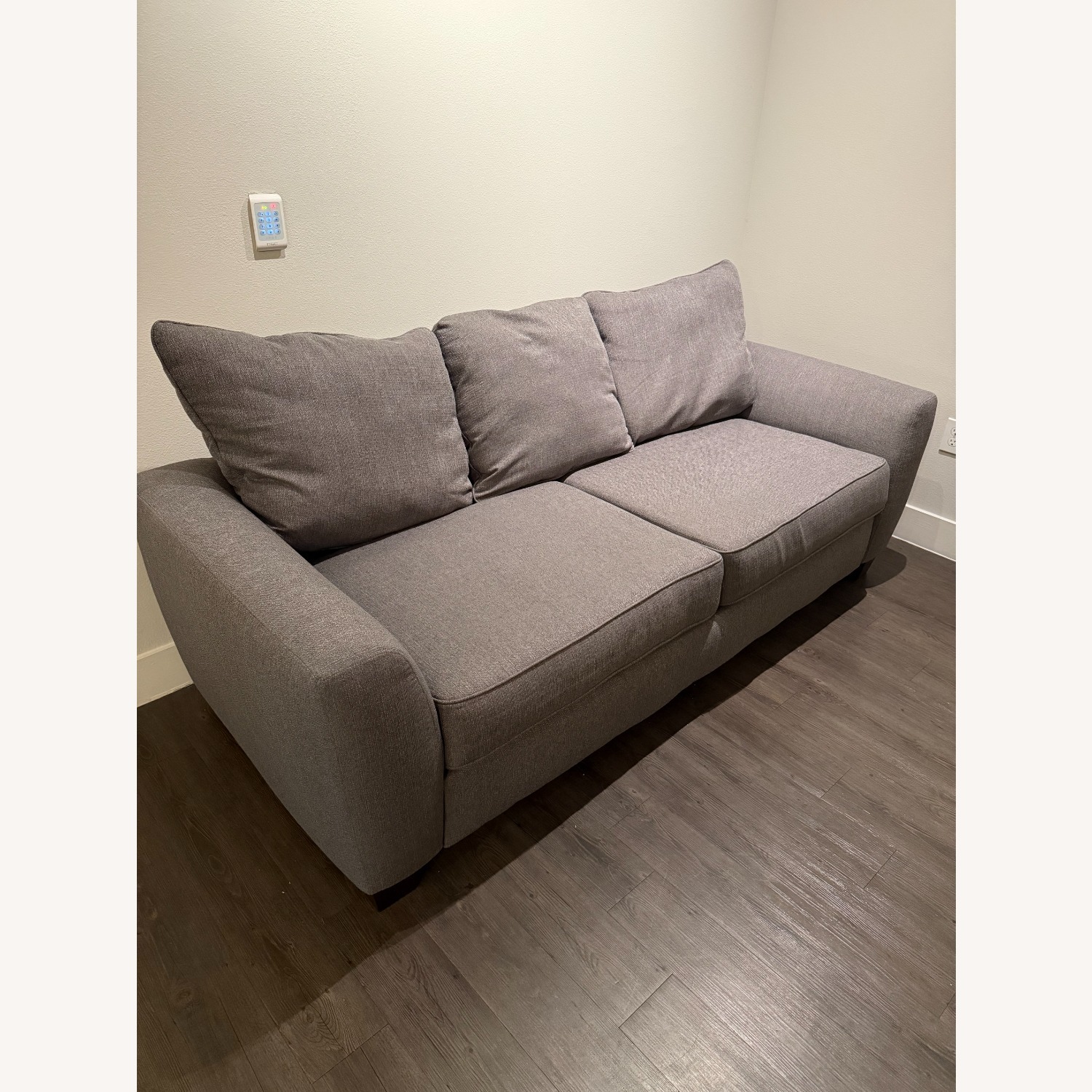 Rooms To Go Queen Gel Foam Sleeper Sofa - image-2