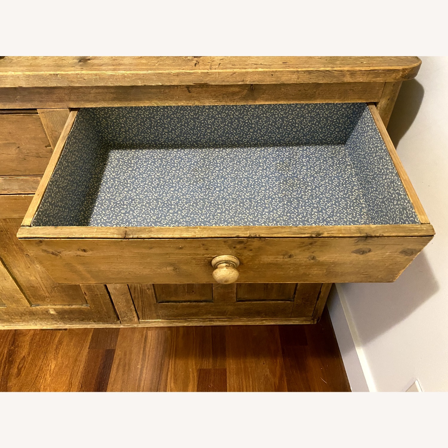 Vintage/Antique English Pine Welsh Dresser/Hutch - image-5