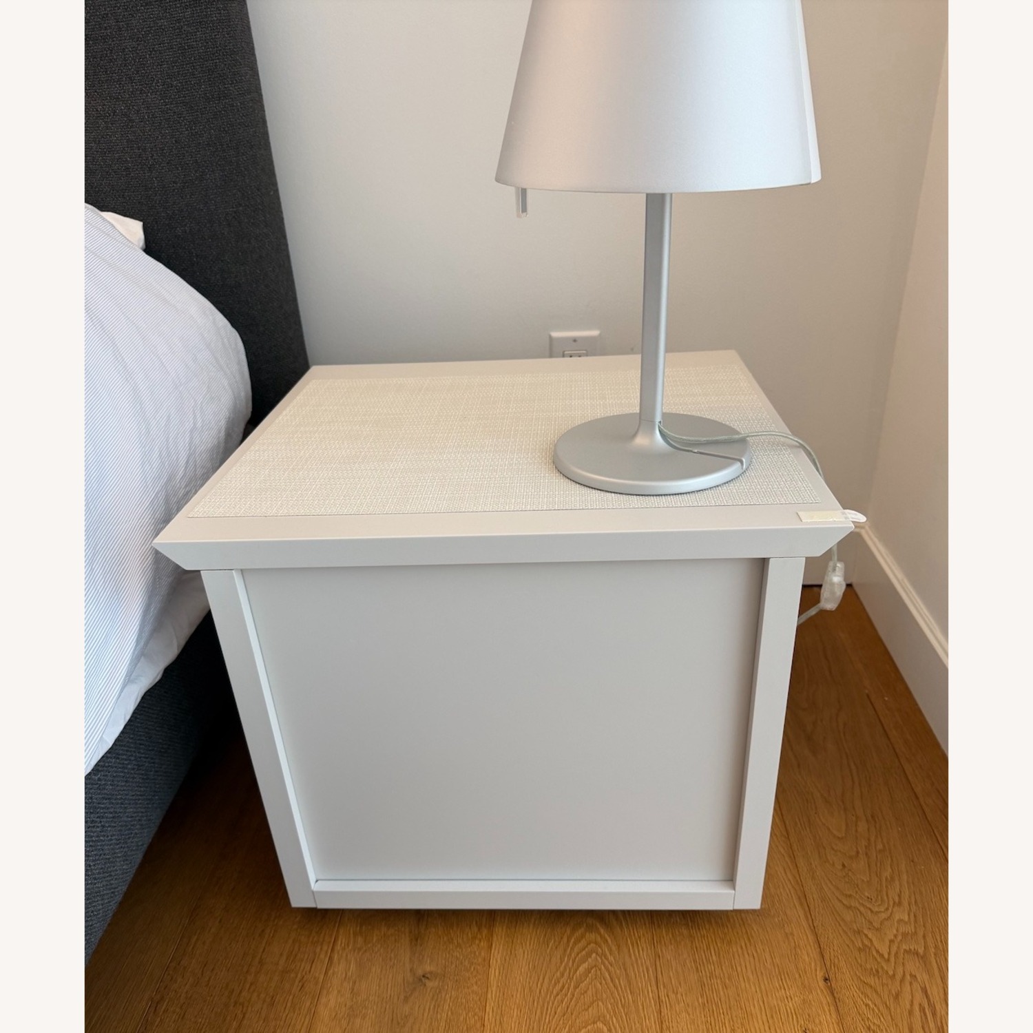 Poliform Abbinabili 2 Drawer Nightstand - image-4
