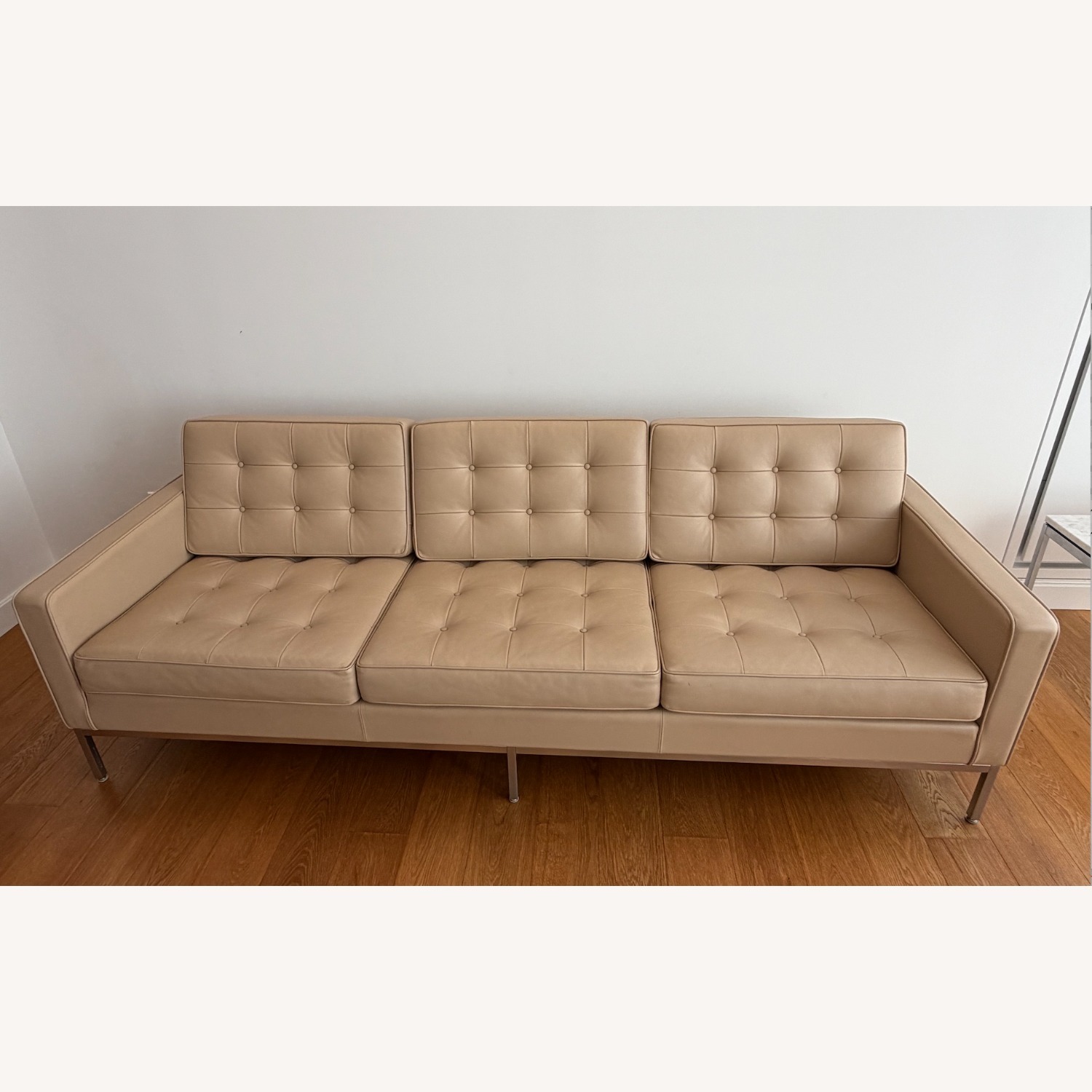 Florence Knoll Sofa ( Beige / Satin ) - image-7