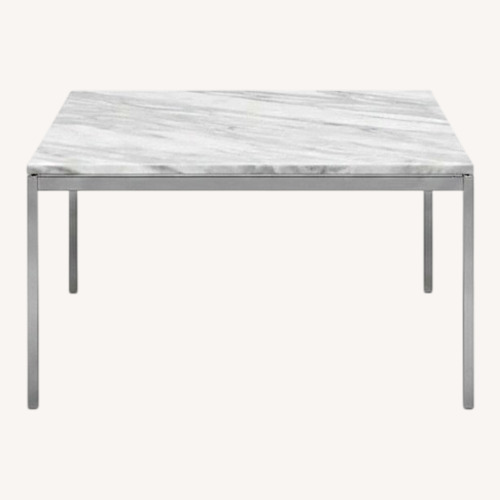 Used Florence Knoll Side Table ( Carrara / Satin ) for sale on AptDeco