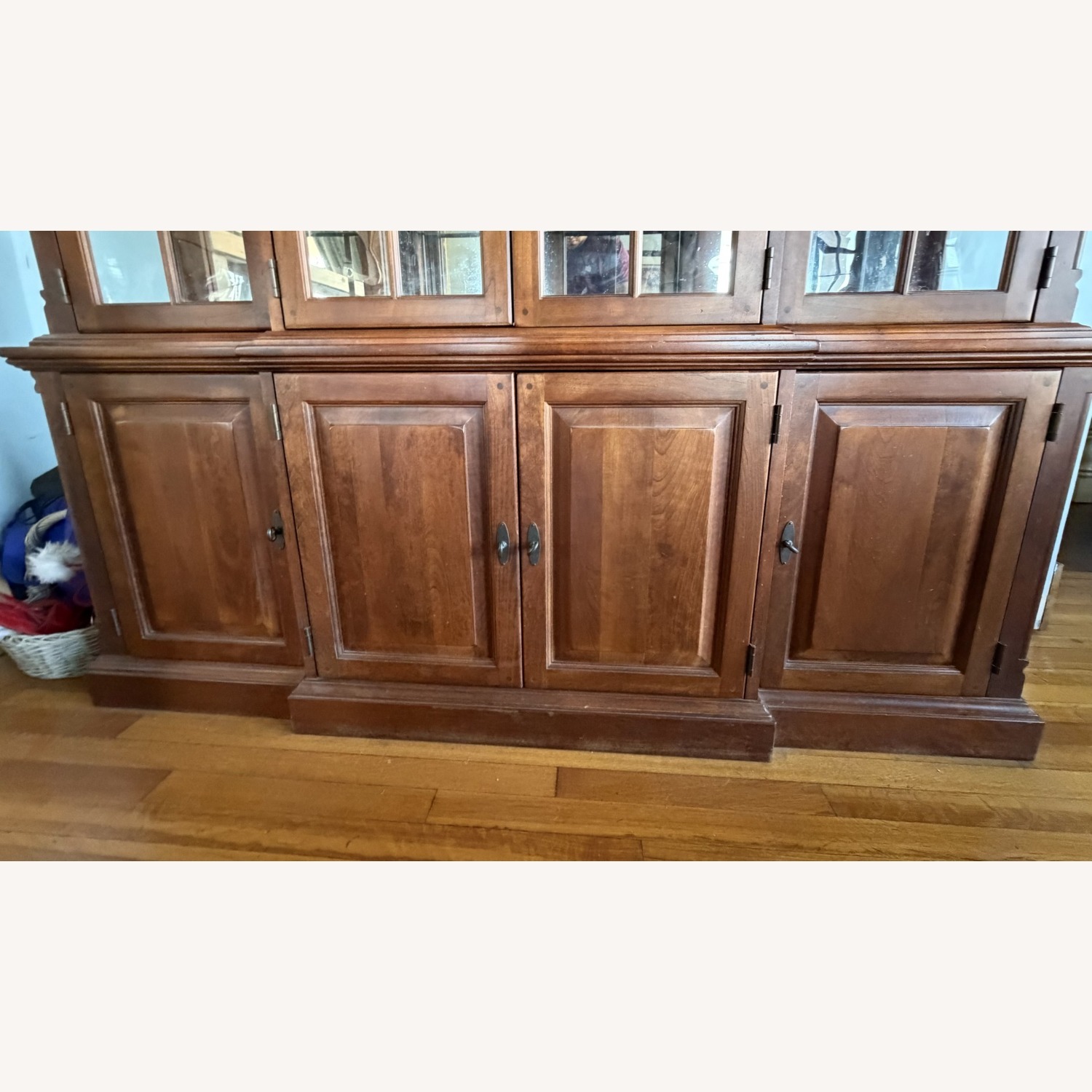 Lexington Furniture China Cabinet - image-3