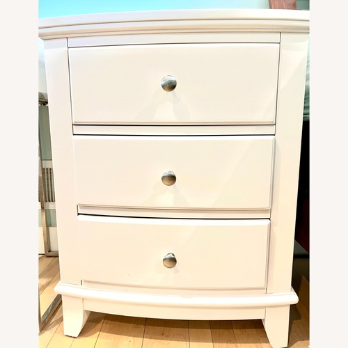 Used Raymour & Flanigan Kylie White 3-Drawer Nightstand for sale on AptDeco