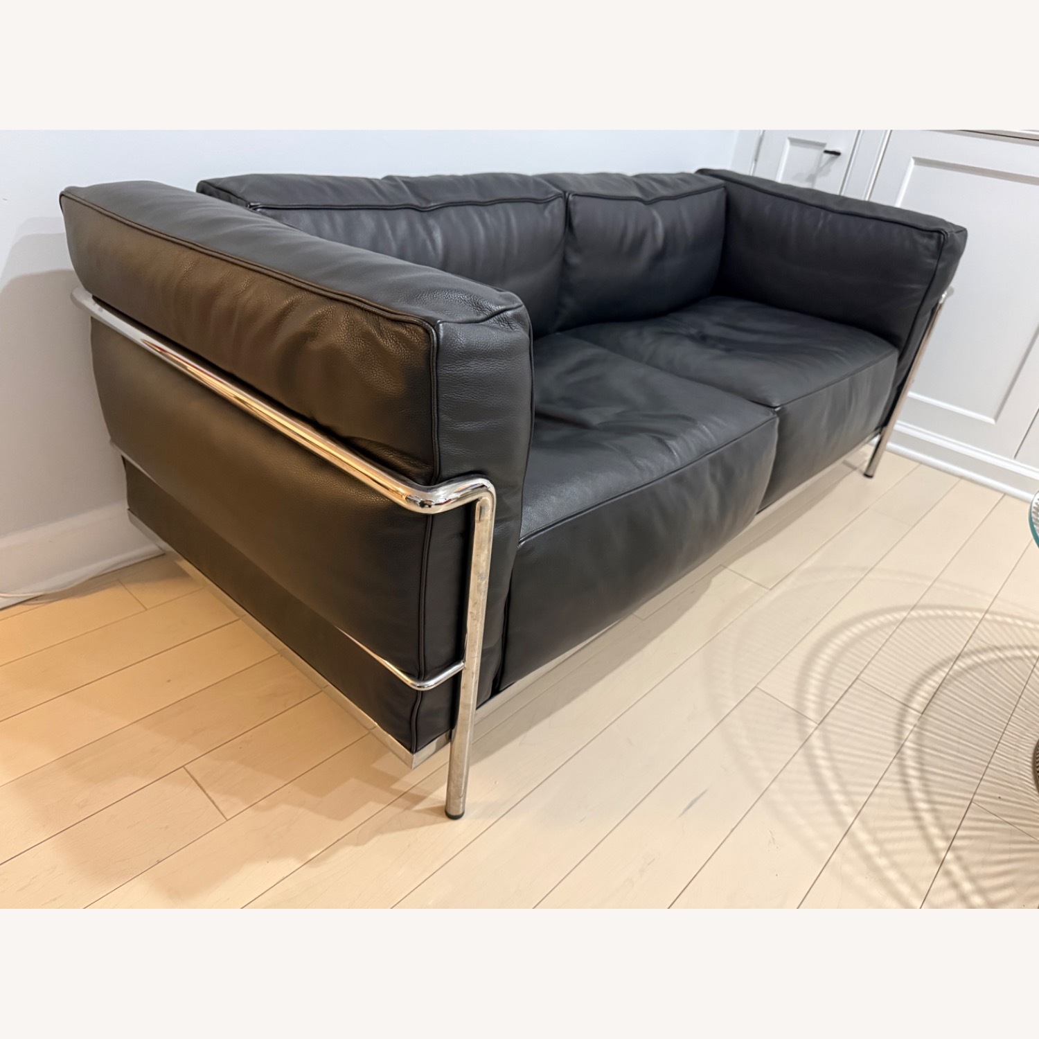 Cassina LC3 Grand Modele Black Leather 2 Seater Sofa - image-3
