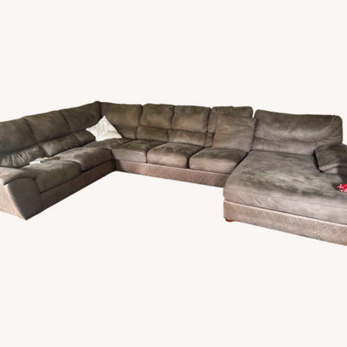 Used Jackson Furniure Sectional Sofa for sale on AptDeco