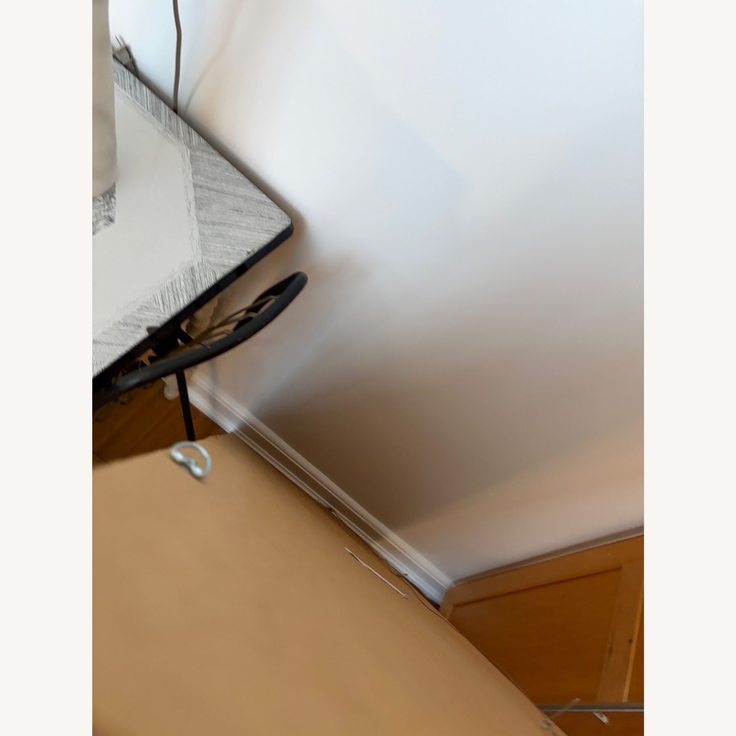 Green Linear Abstraction Wall Art - image-4