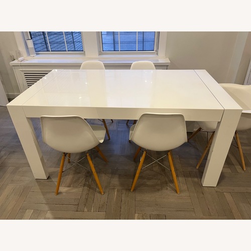 Used Modern High Gloss Extendable Table (6-8) for sale on AptDeco