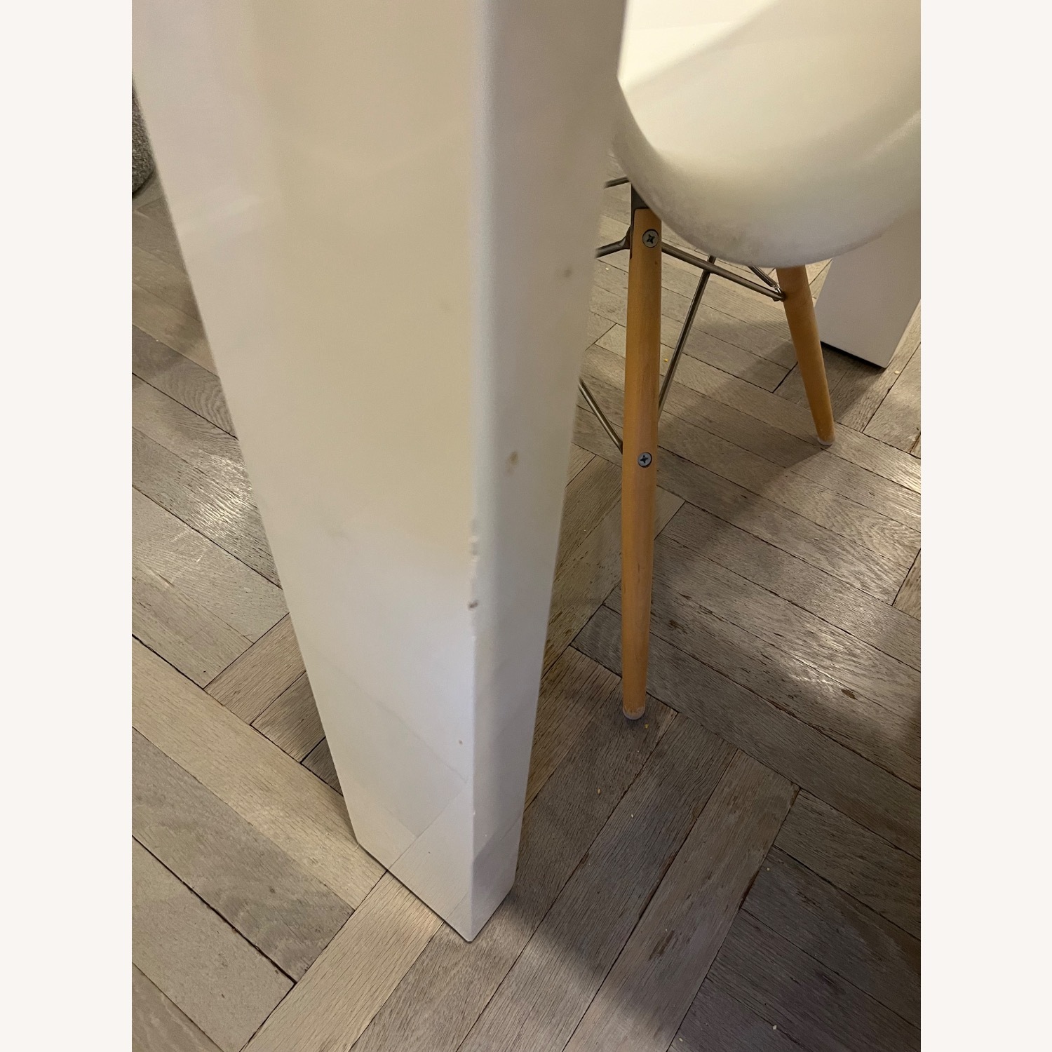 Modern High Gloss Extendable Table (6-8) - image-4