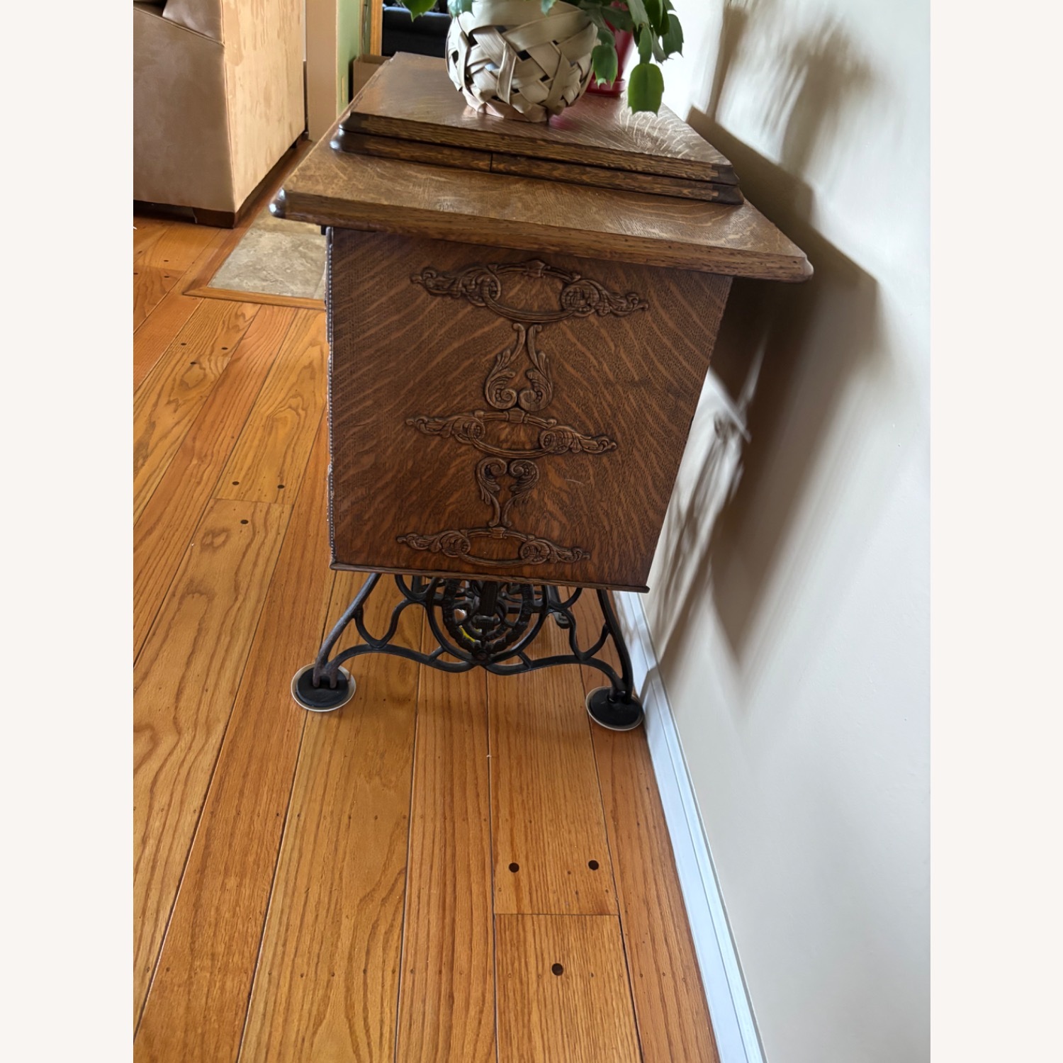 Vintage Singer Sewing Table - image-2