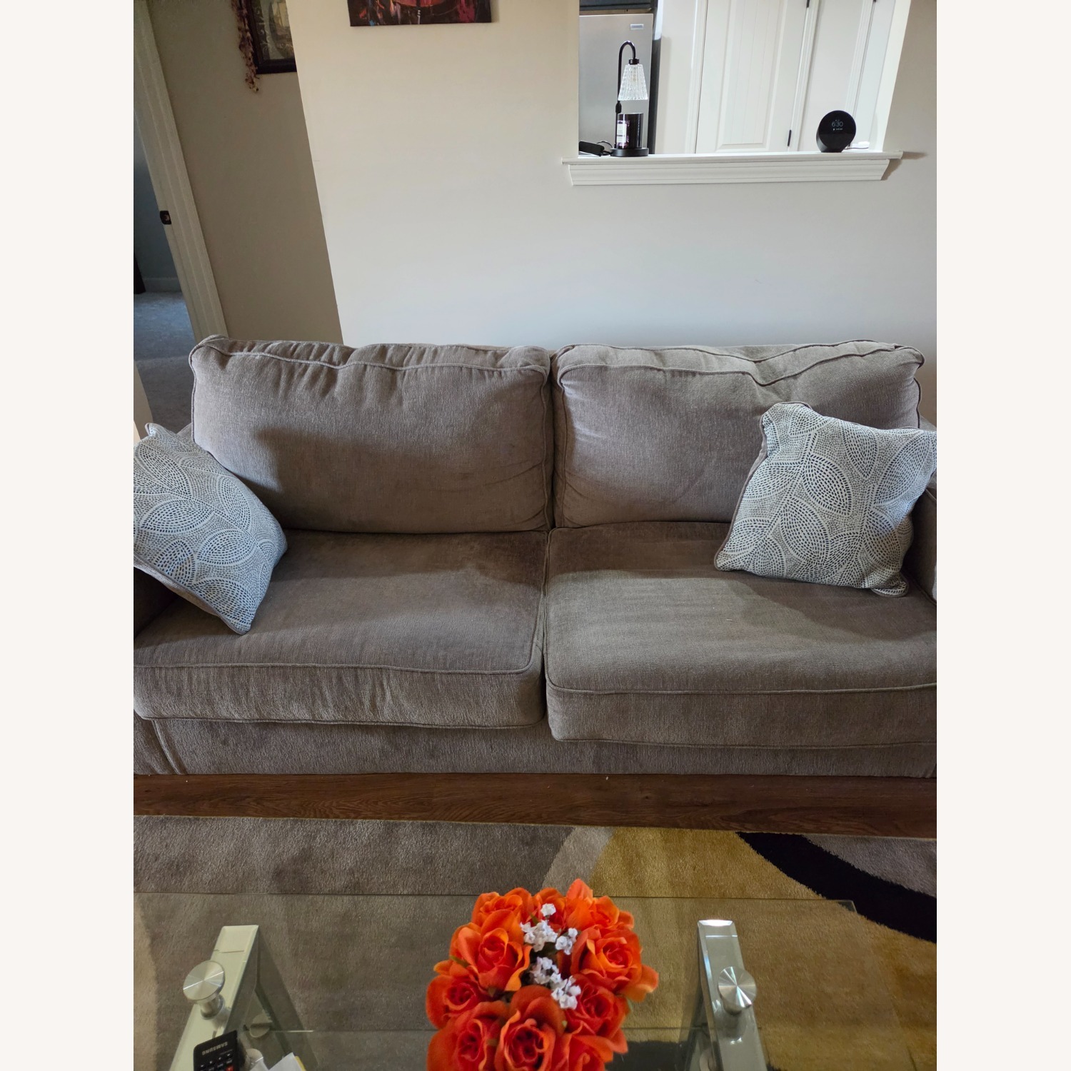 Royal Furniture Loveseat - image-1