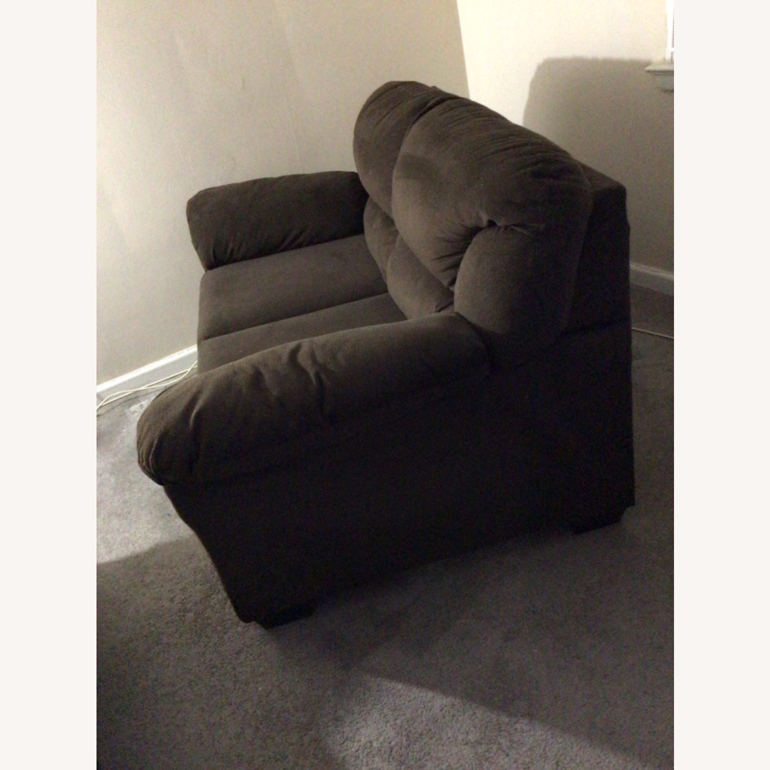 Ashley Furniture Kinlock Dark Brown Loveseat - image-3