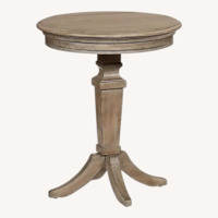 Haverty's  Beckley Chairside Table