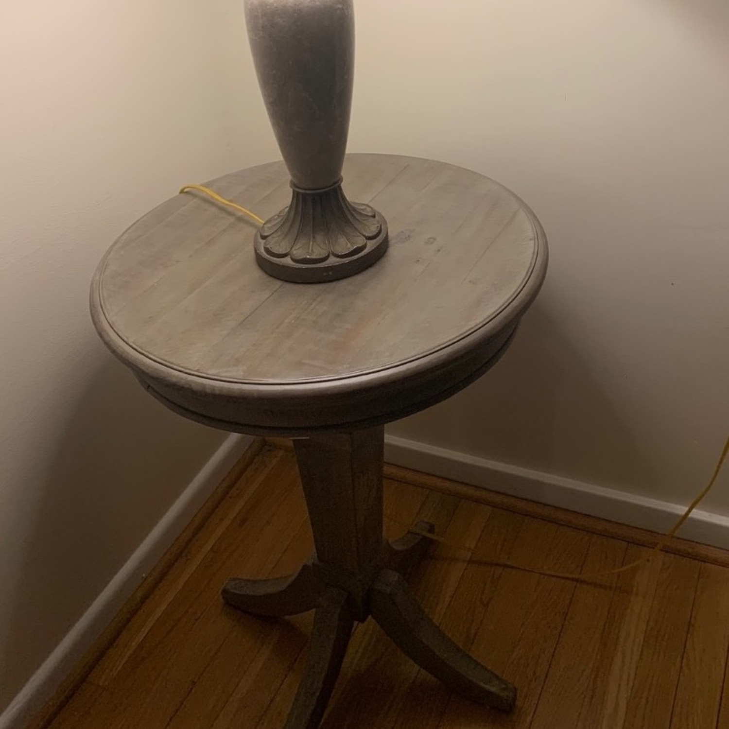 Haverty's  Beckley Chairside Table - image-1