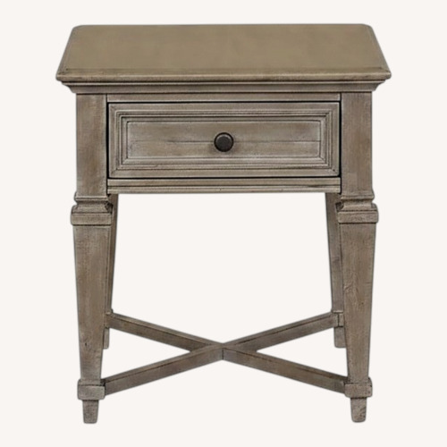 Used Havertys Beckley End Table  for sale on AptDeco