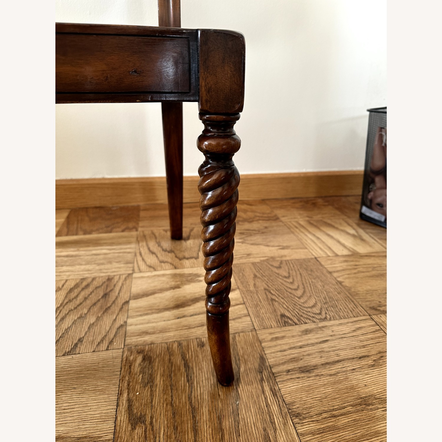 Lady Emily's Favorite Chair - image-4