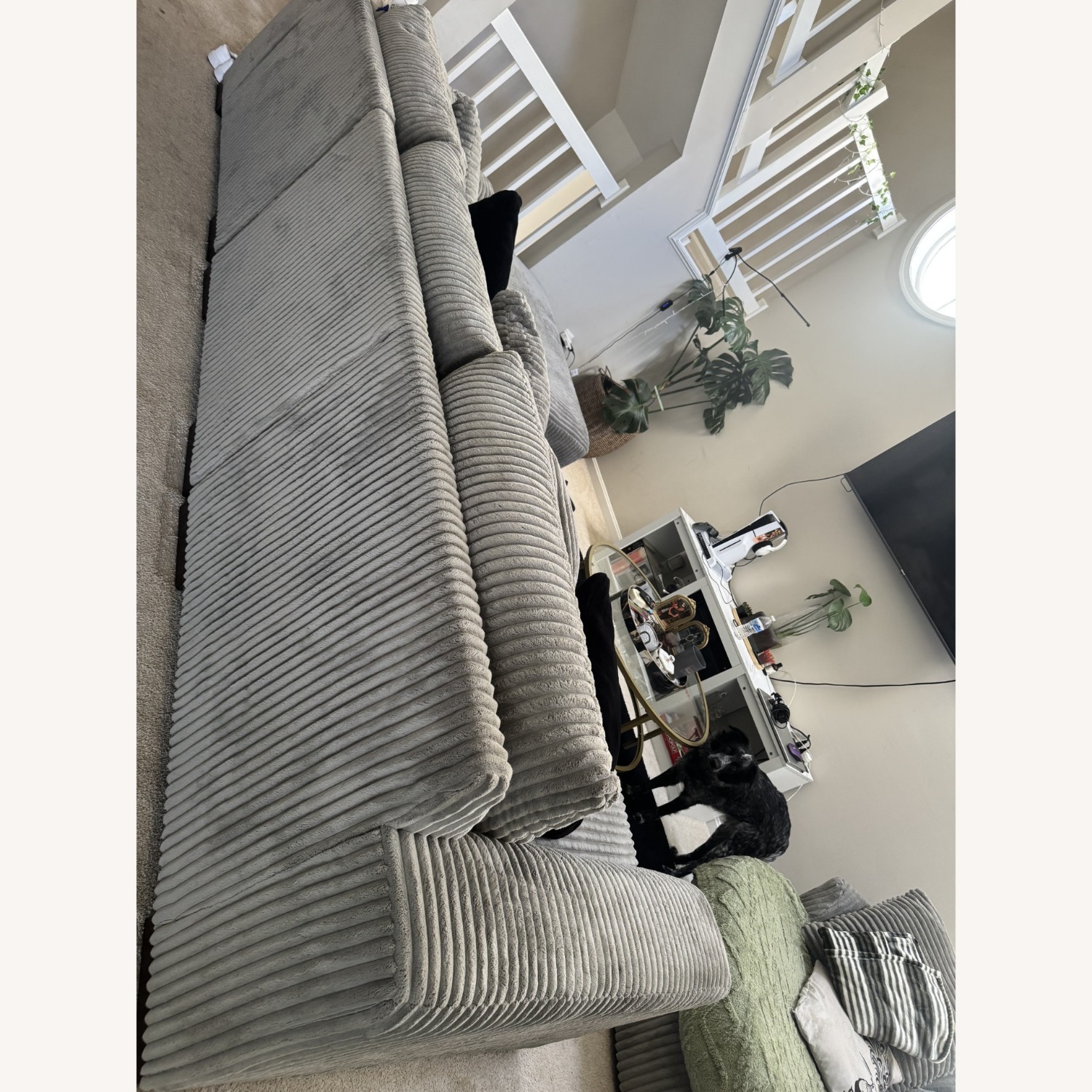 Ashley Lindyn 5-Piece Sectional - image-3