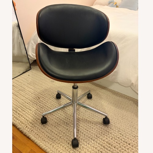 Used Black Polyurethane Office Chair for sale on AptDeco