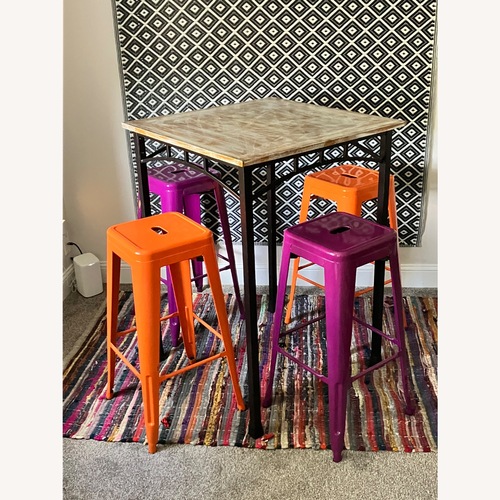 Used Thomasville Furniture Industries Dining Set for sale on AptDeco