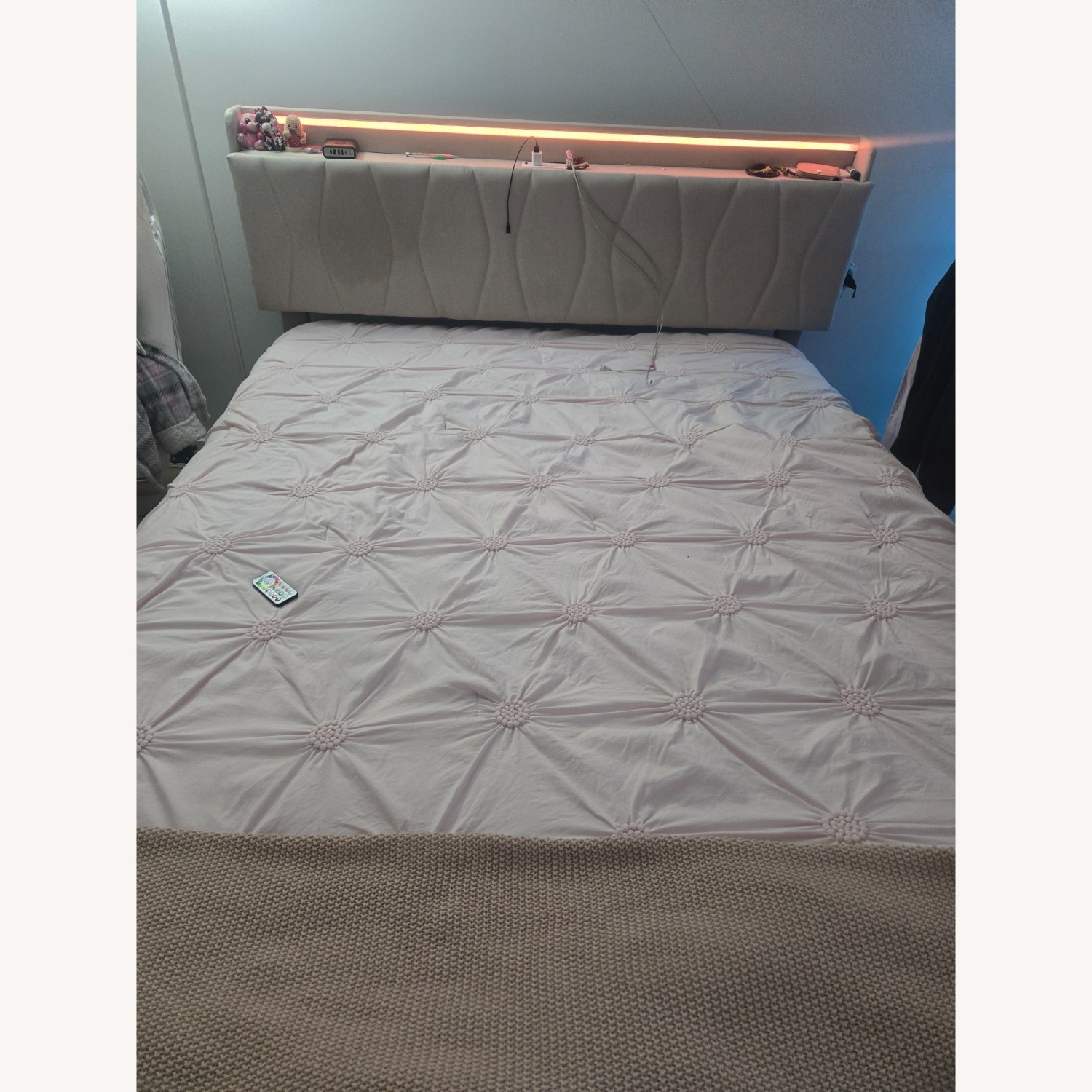 Natural Queen Bed - image-1