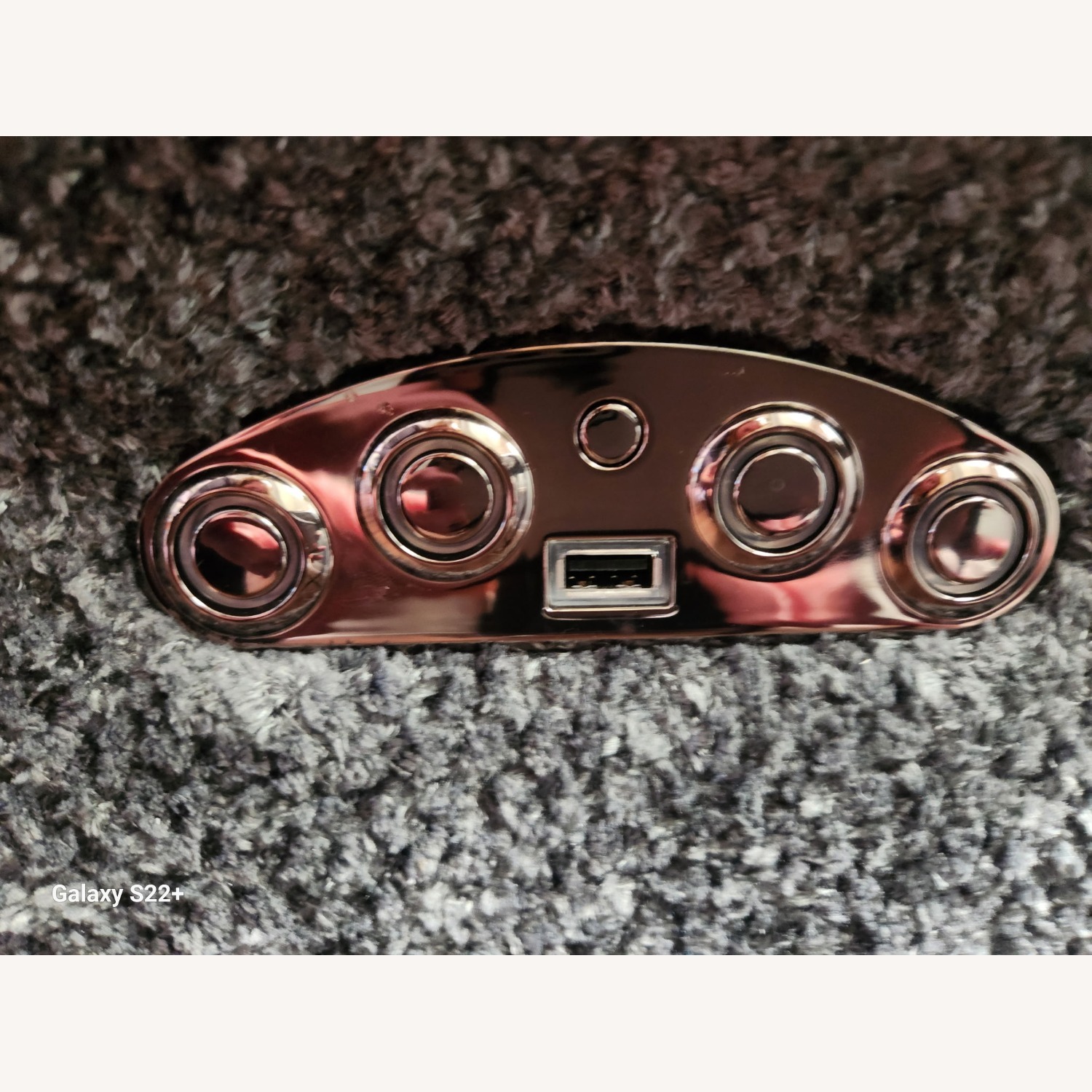 Loveseat with Dual Recliner Motion - image-4