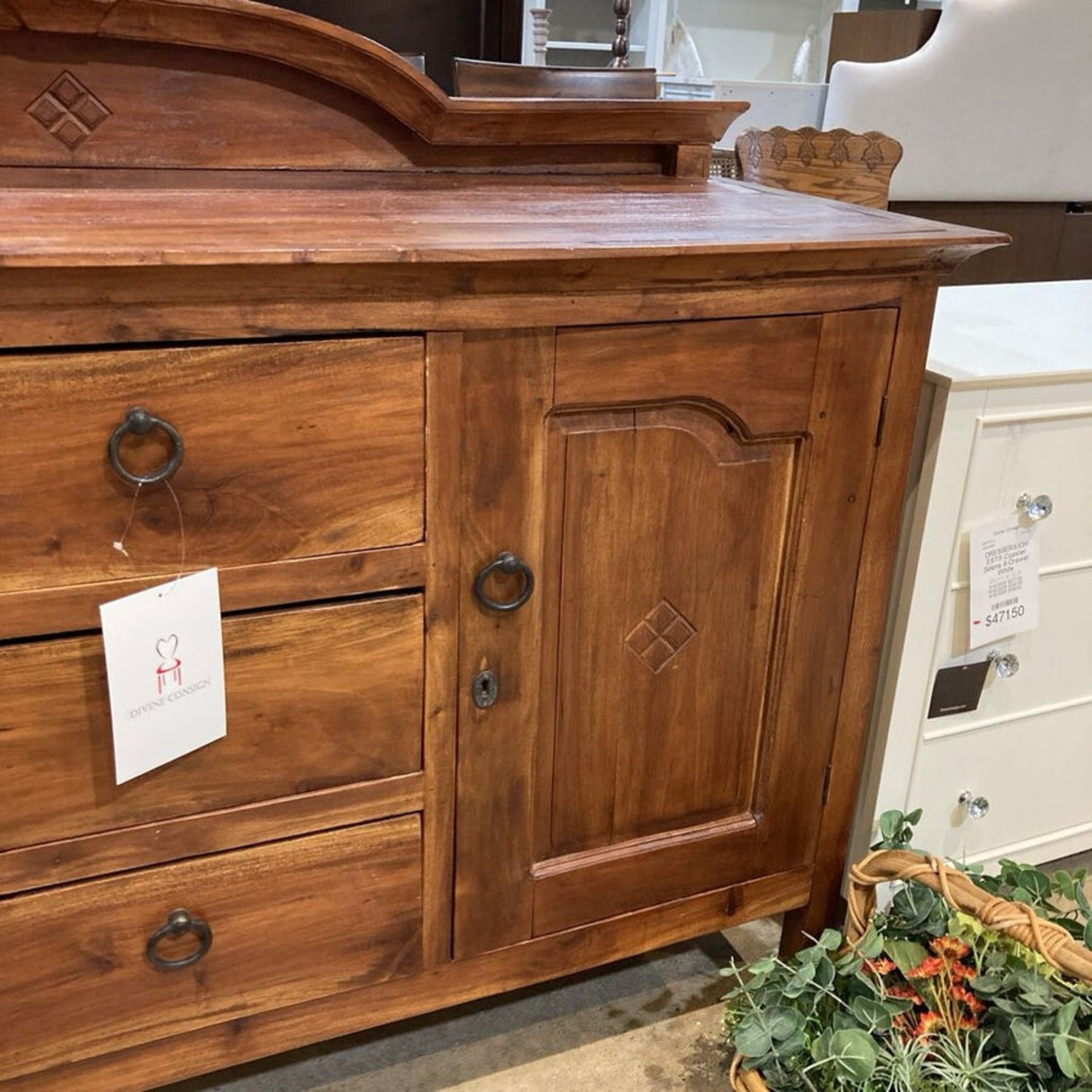 Antique Traditional 3-Drawer Buffet - image-4