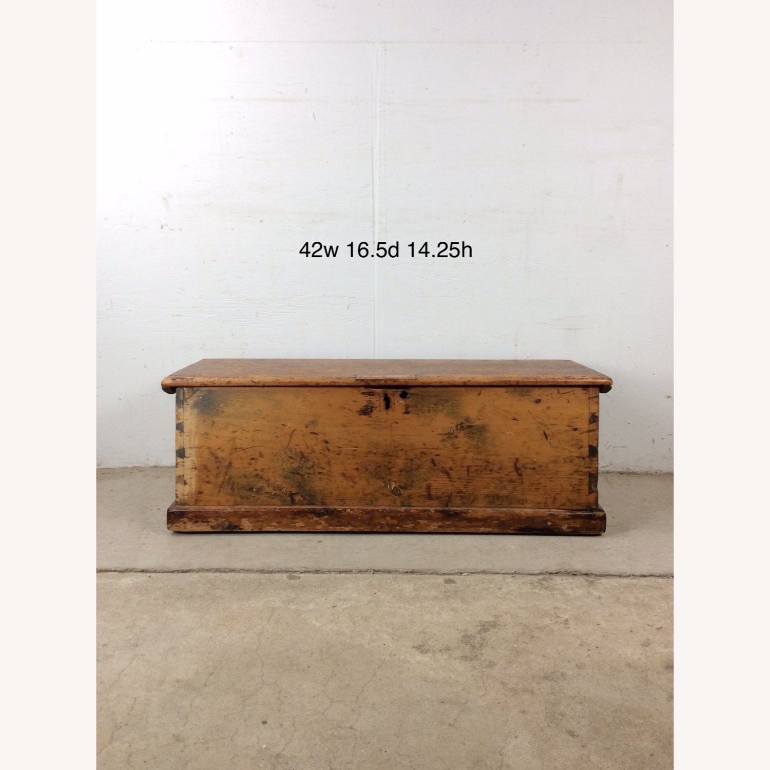 Antique Primitive Trunk with Dovetailed Joinery - image-25