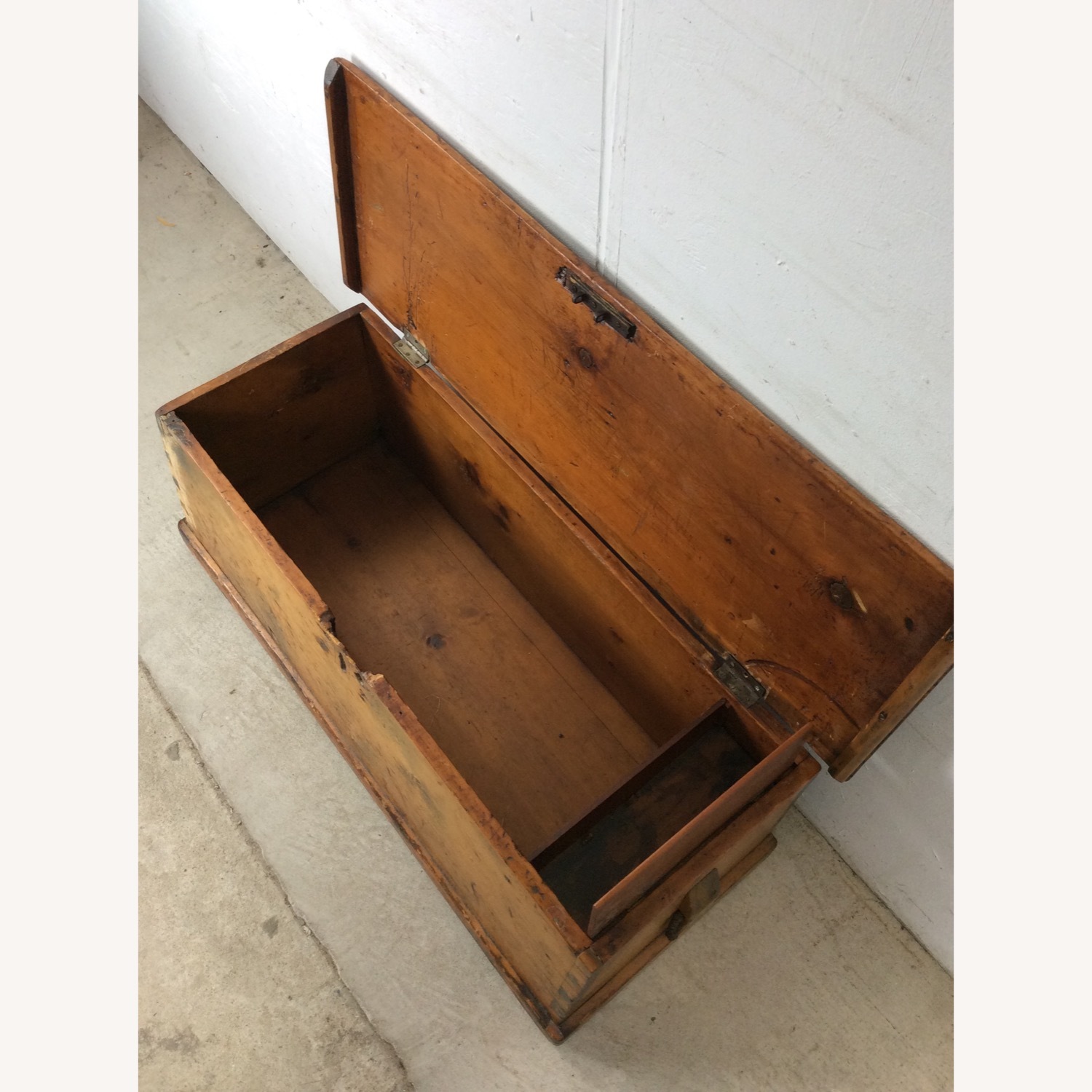 Antique Primitive Trunk with Dovetailed Joinery - image-24