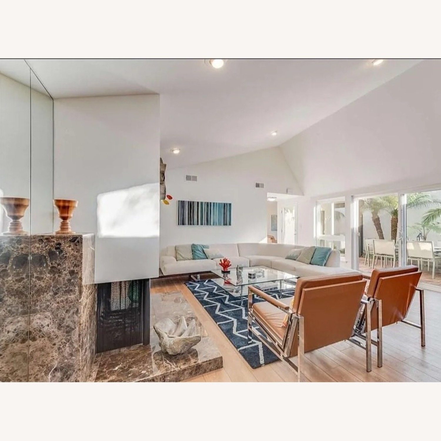 Della Robbia Three-pieces Sodeo Sectional - image-3