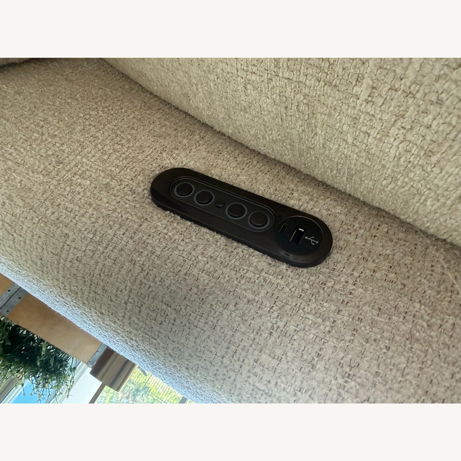 Rooms To Go Belia Natural Fabric 3+ Seater Sofa - image-6