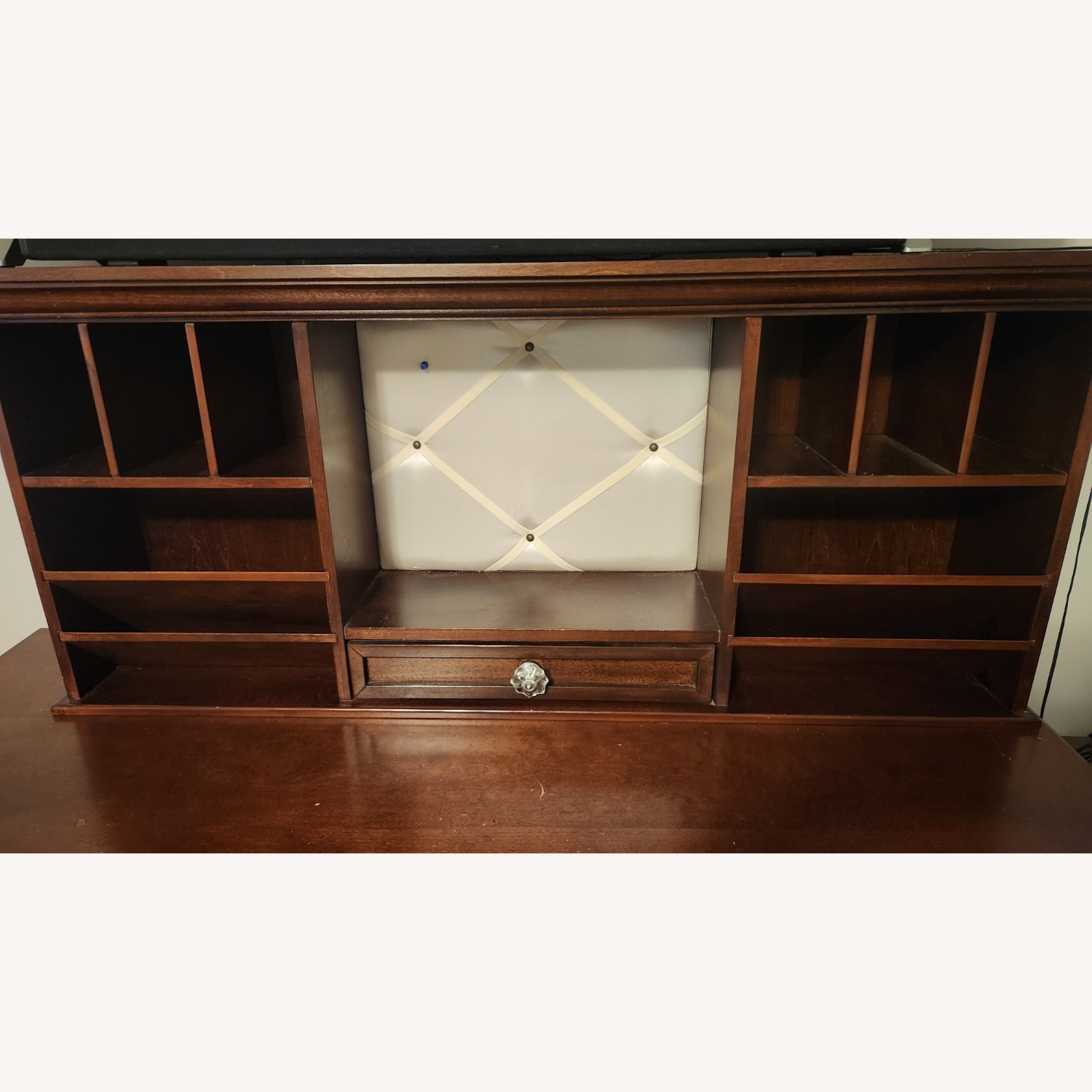 Bob's Discount Furniture Desk, Hutch - image-2