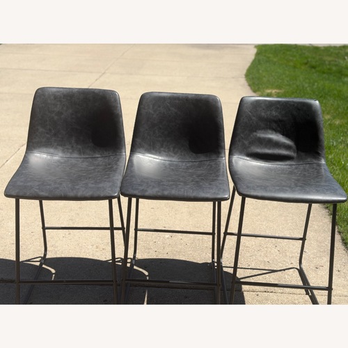 Used Wayfair Bar Stool  for sale on AptDeco