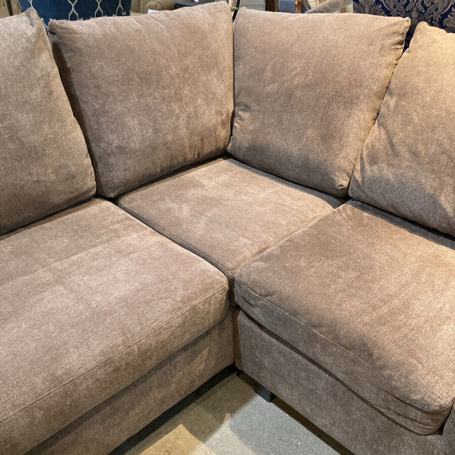 Minhas 2-Piece Sectional Brown - image-6