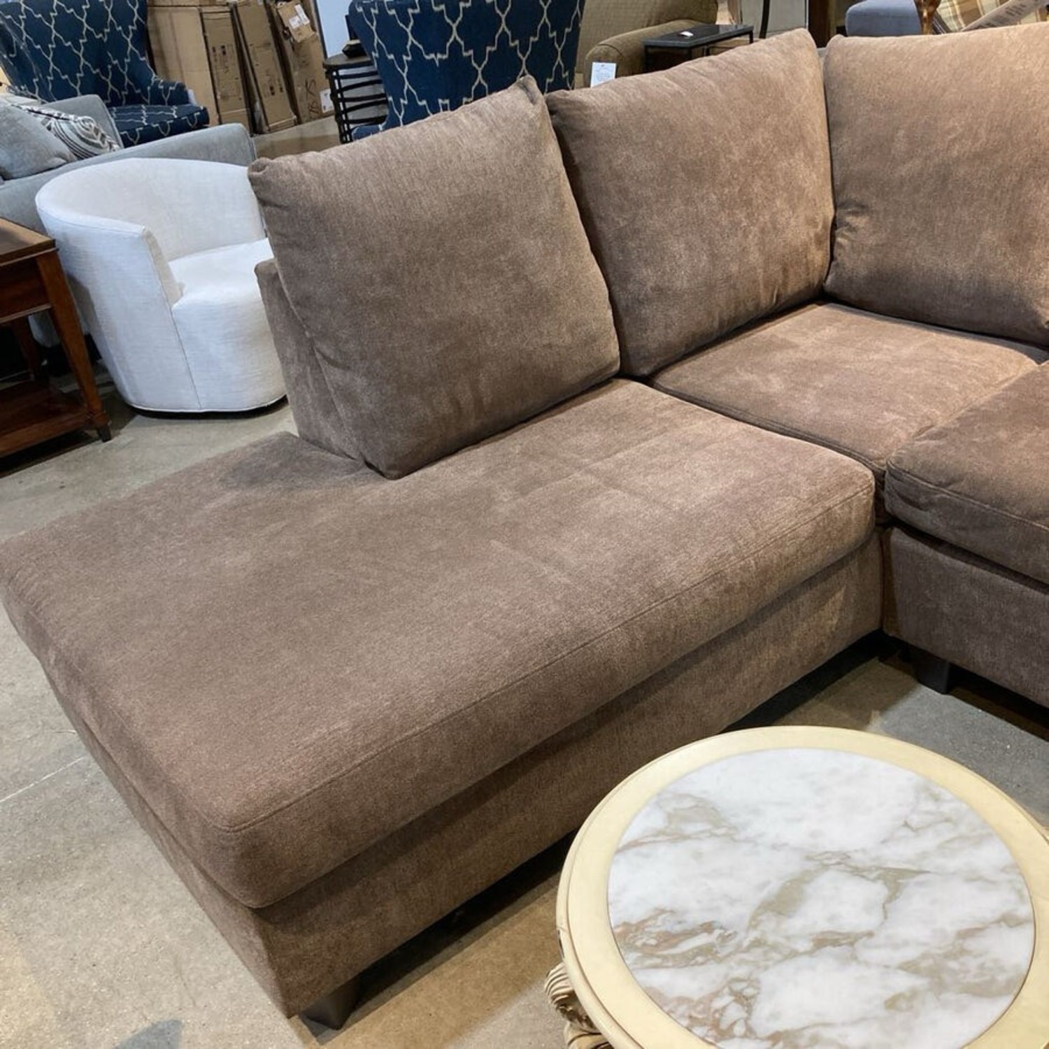 Minhas 2-Piece Sectional Brown - image-5