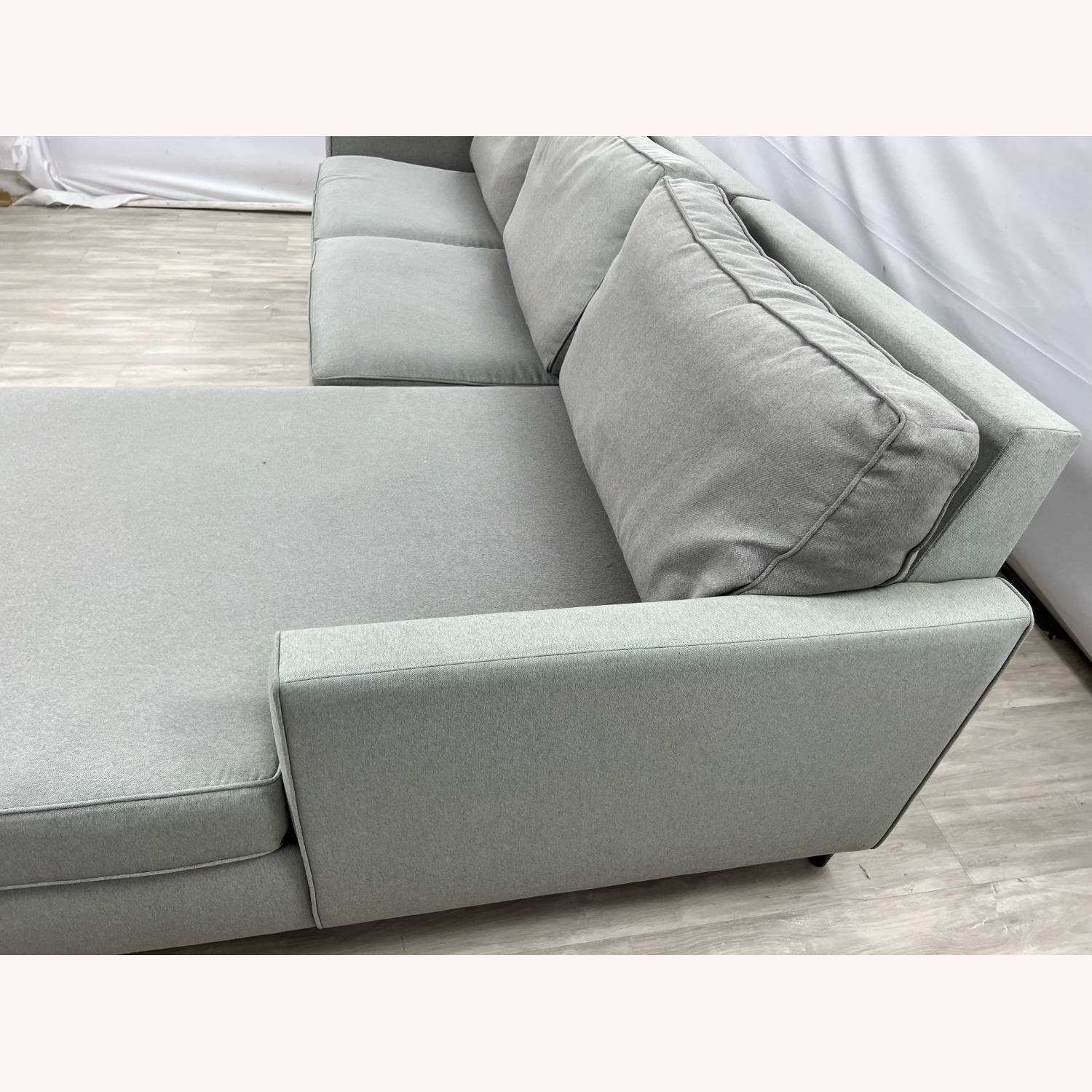 Room and Board Berin Queen Sleeper With Chaise - image-5