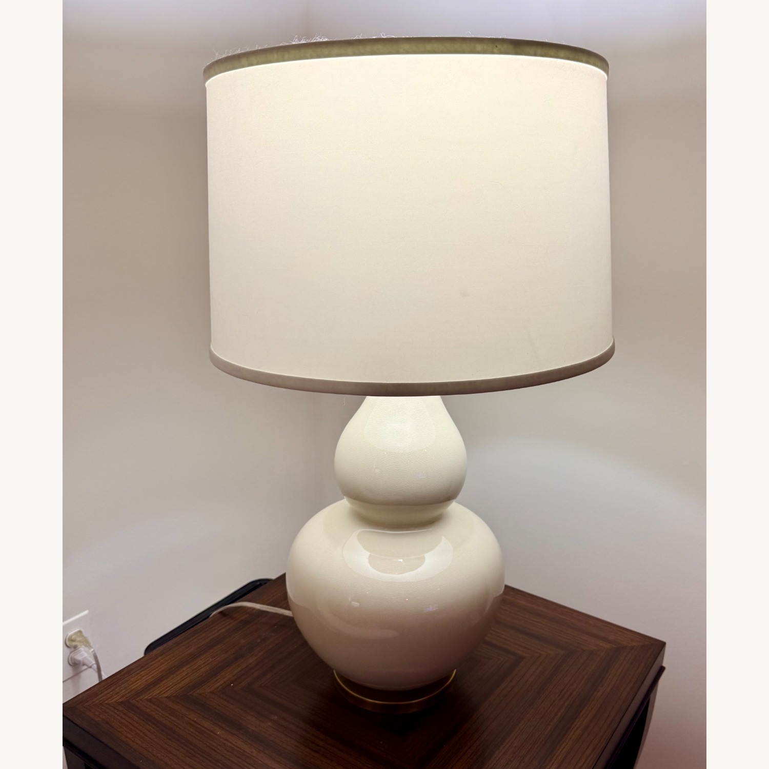 Pair of Ethan Allen White Ceramic Table Lamps - image-4