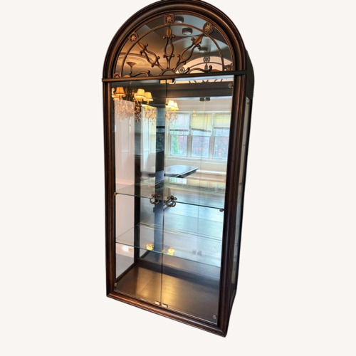 Used Thomasville Curio Cabinet/Etagere for sale on AptDeco