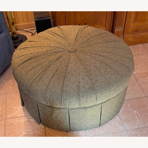 Used Thomasville Furniture Industries Green Ottoman for sale on AptDeco