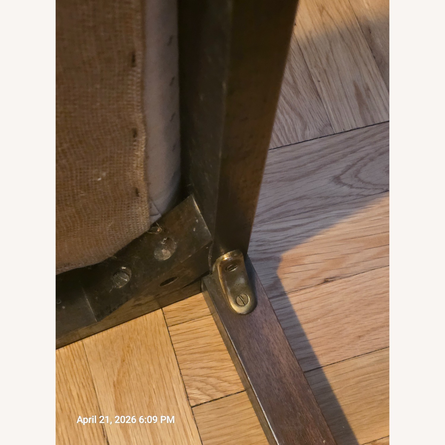 Berky And Gay Dining Set - image-4