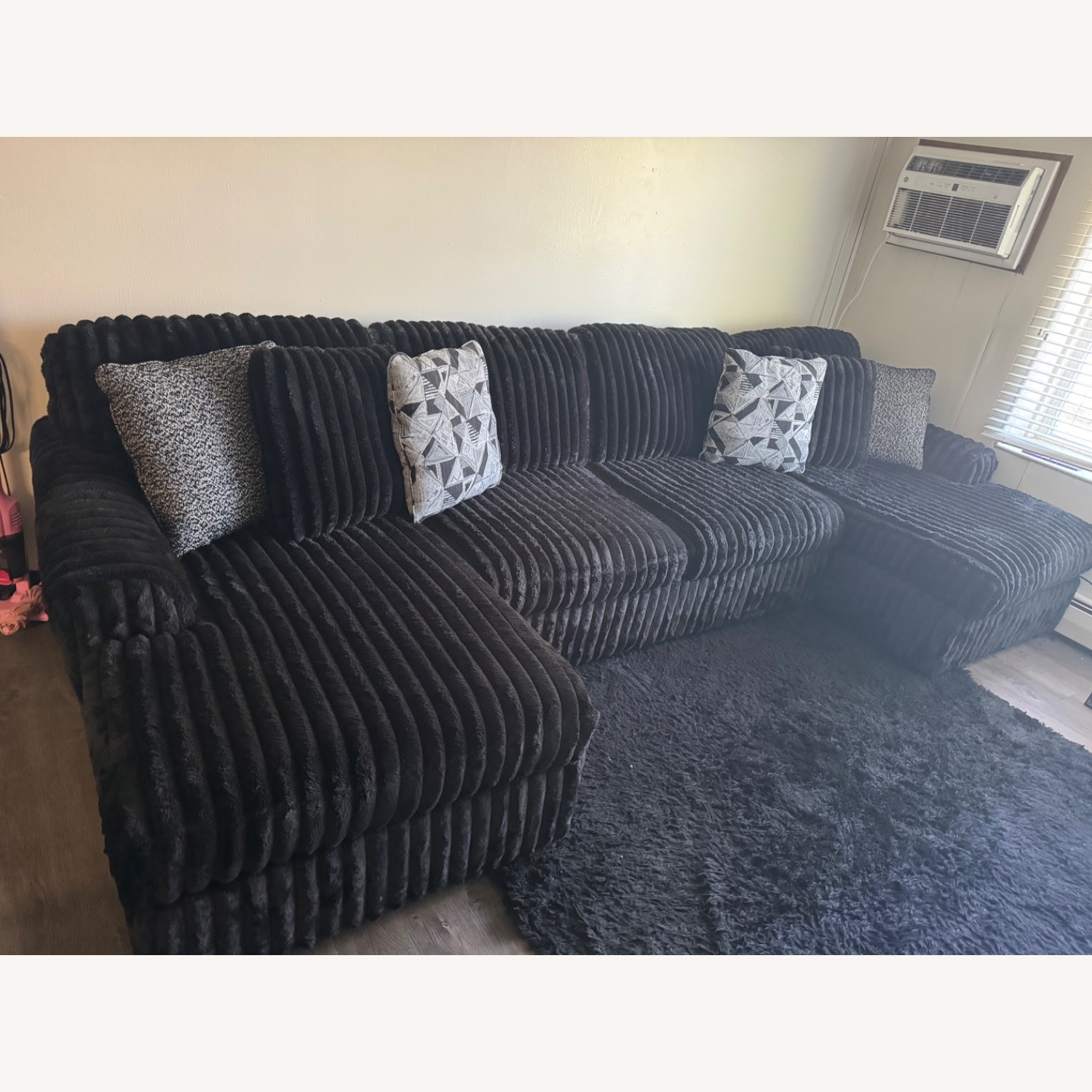 Vintage/Antique Finds Black 3+ Piece Sectional - image-3