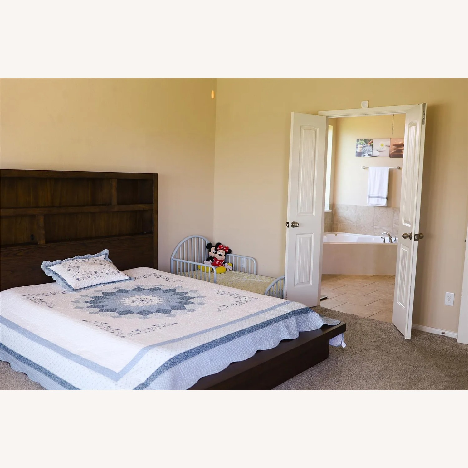 Light Gray Wood Queen Bed - image-3