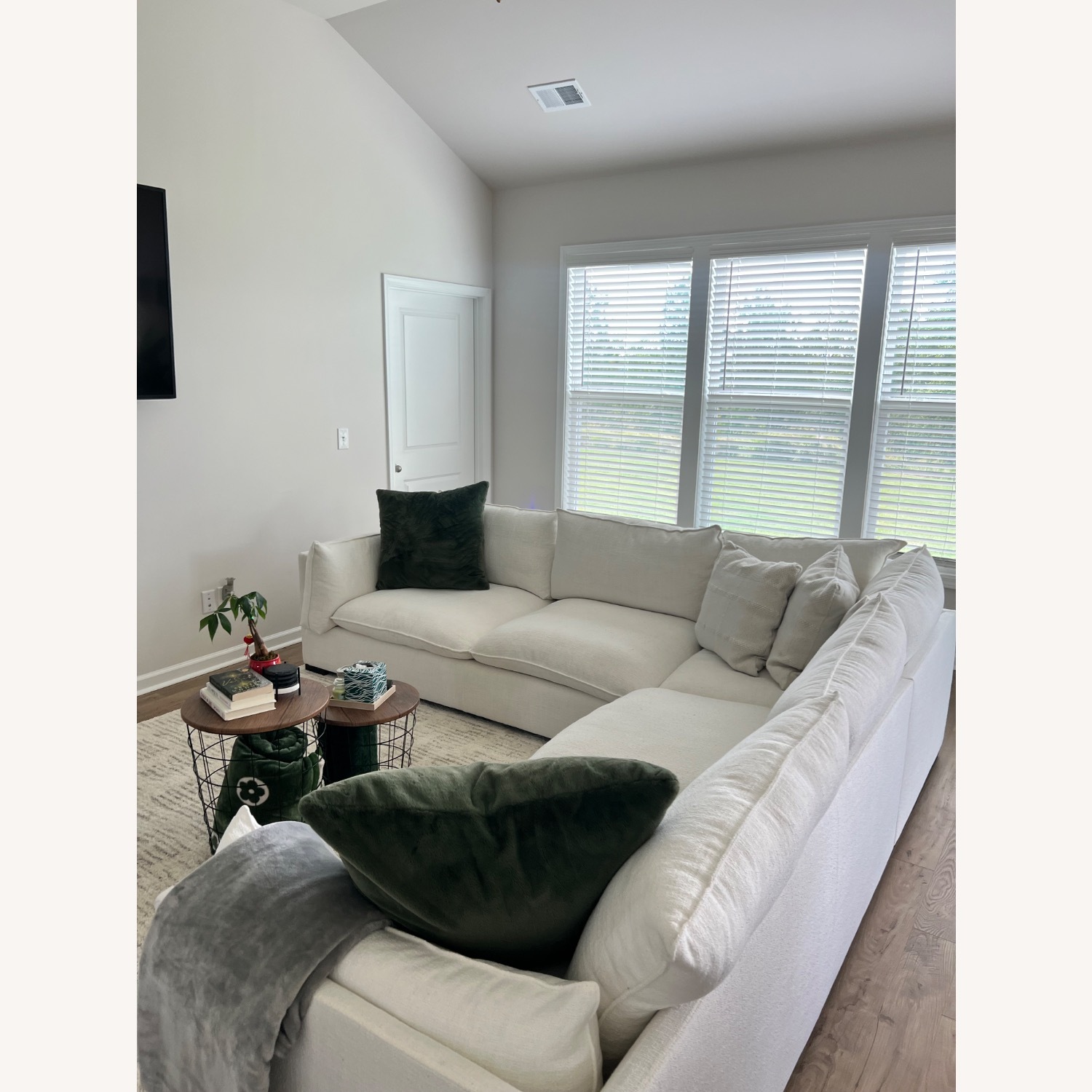 Rooms To Go White 3+ Piece Sectional - image-2